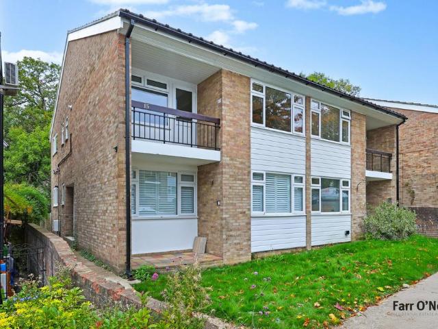 2 bedroom maisonette for sale