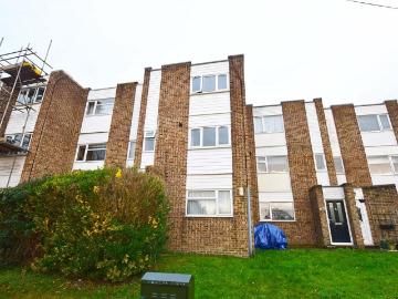 2 bedroom maisonette for sale