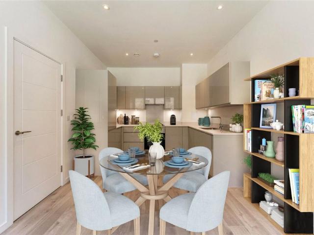 2 bedroom maisonette for sale