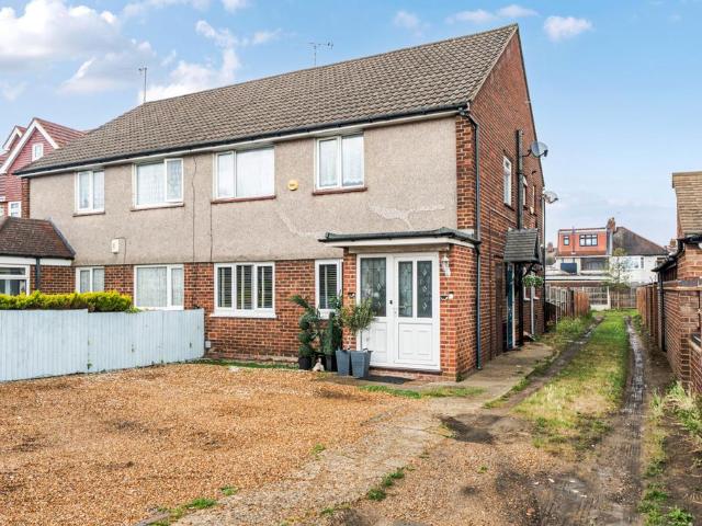 2 bedroom maisonette for sale