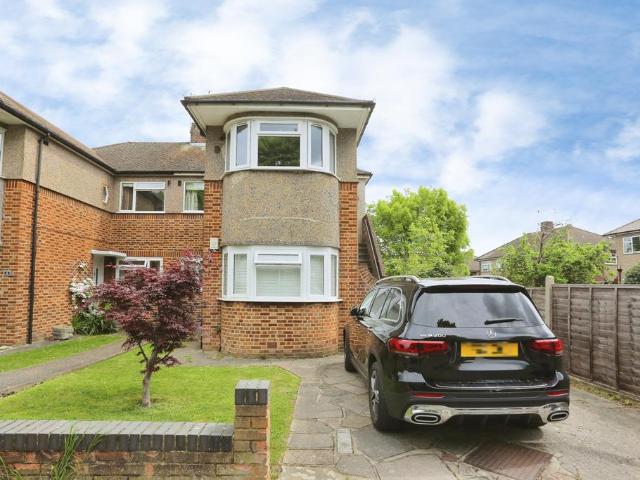 2 bedroom maisonette for sale