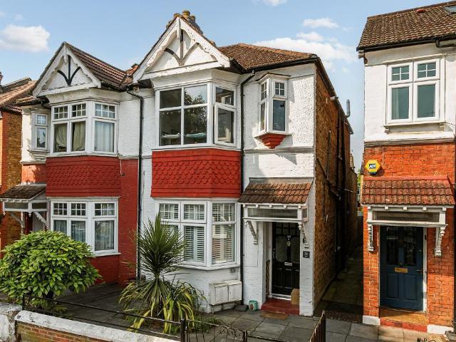 2 bedroom maisonette for sale