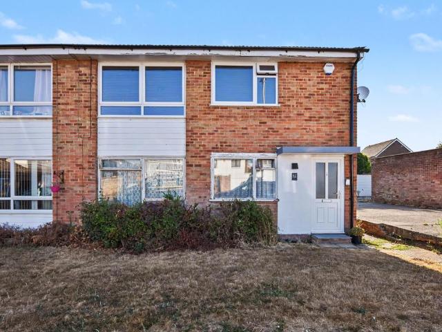 2 bedroom maisonette for sale