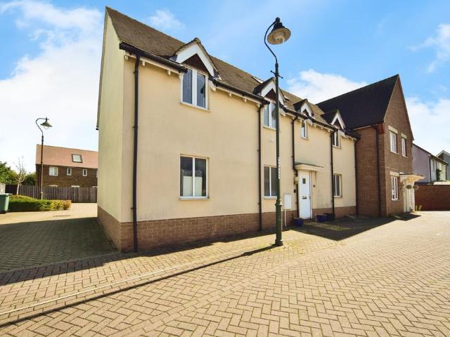 2 bedroom maisonette for sale