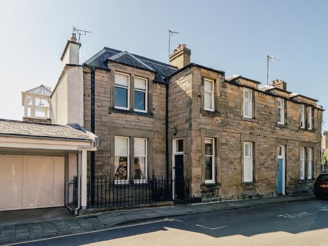 2 bedroom maisonette for sale