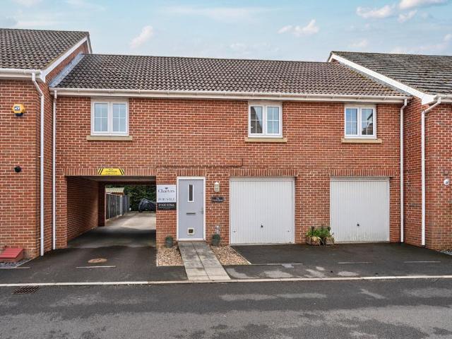 2 bedroom maisonette for sale