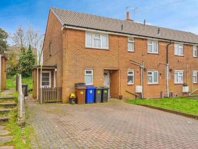 2 bedroom maisonette for sale
