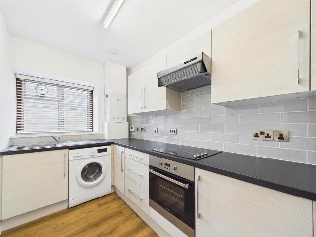 2 bedroom maisonette for sale