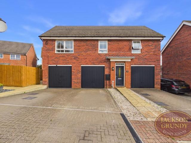 2 bedroom maisonette for sale