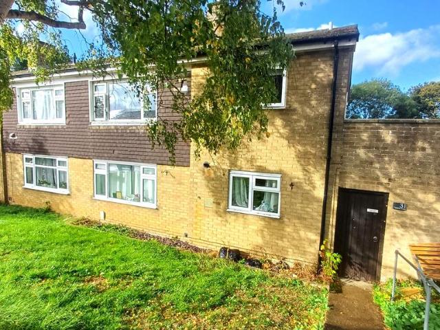 2 bedroom maisonette for sale