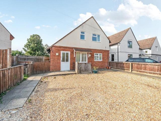 2 bedroom maisonette for sale