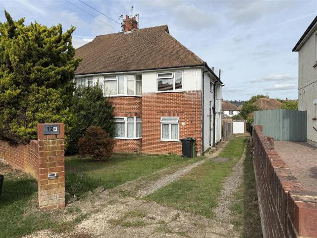 2 bedroom maisonette for sale