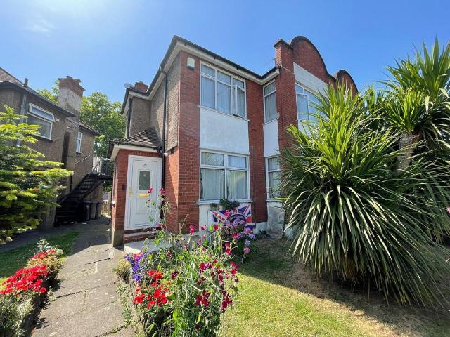 2 bedroom maisonette for sale