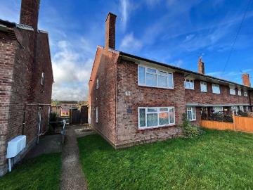 2 bedroom maisonette for sale