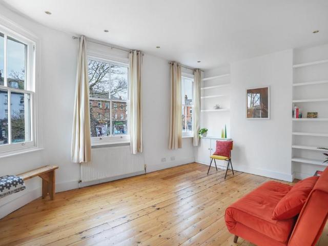 2 bedroom maisonette for sale