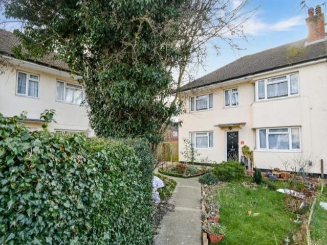 2 bedroom maisonette for sale