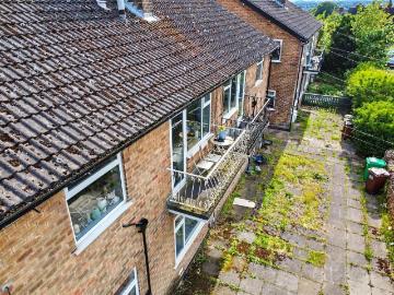 2 bedroom maisonette for sale