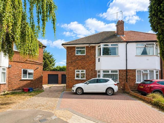 2 bedroom maisonette for sale