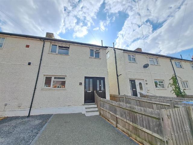 2 bedroom maisonette for sale