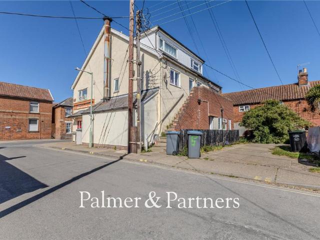 2 bedroom maisonette for sale