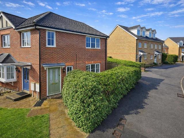 2 bedroom maisonette for sale