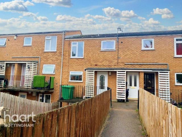 2 bedroom maisonette for sale
