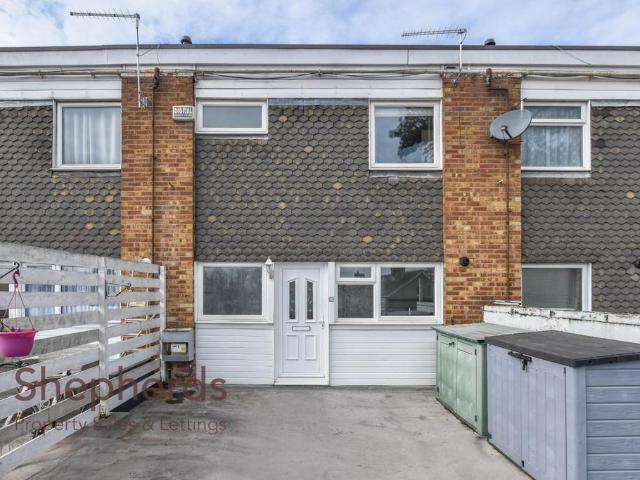 2 bedroom maisonette for sale