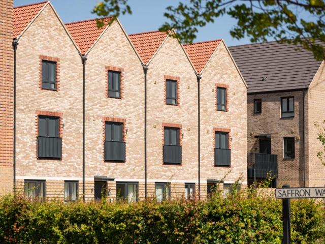 2 bedroom maisonette for sale