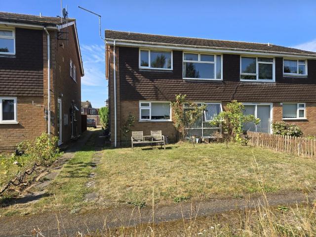 2 bedroom maisonette for sale