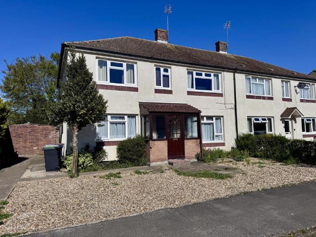 2 bedroom maisonette for sale
