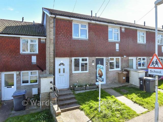 2 bedroom maisonette for sale