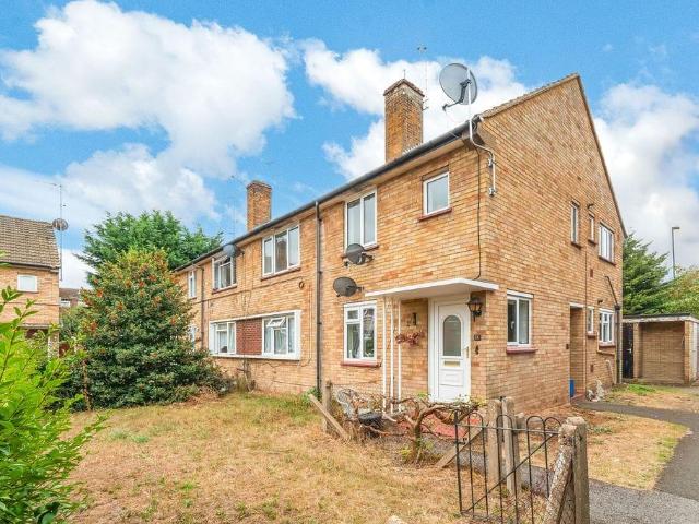 2 bedroom maisonette for sale