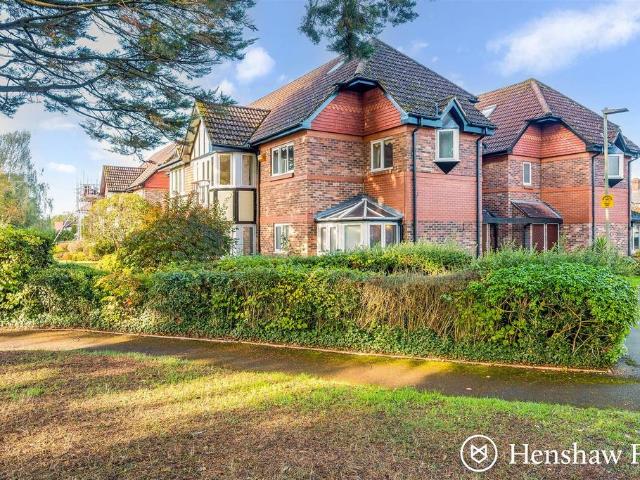 2 bedroom maisonette for sale