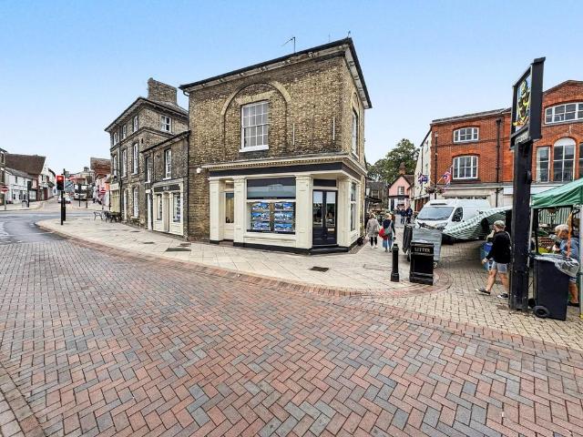 2 bedroom maisonette for sale