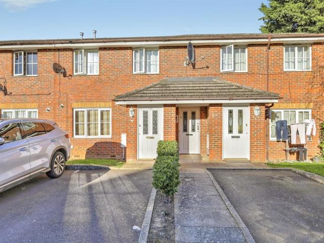 2 bedroom maisonette for sale