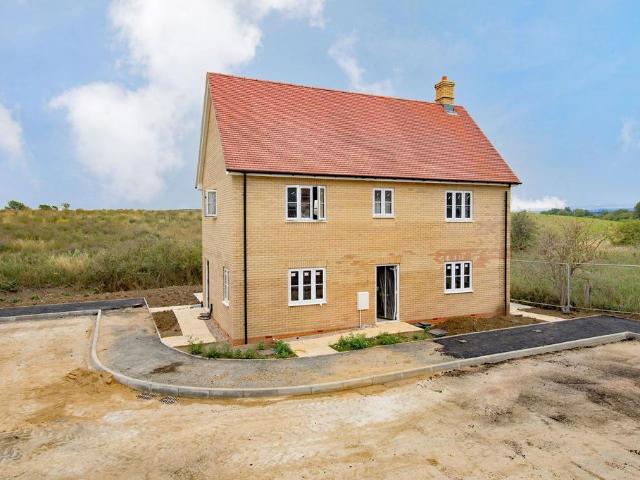 2 bedroom maisonette for sale
