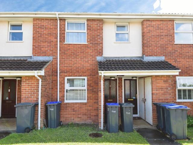 2 bedroom maisonette for sale