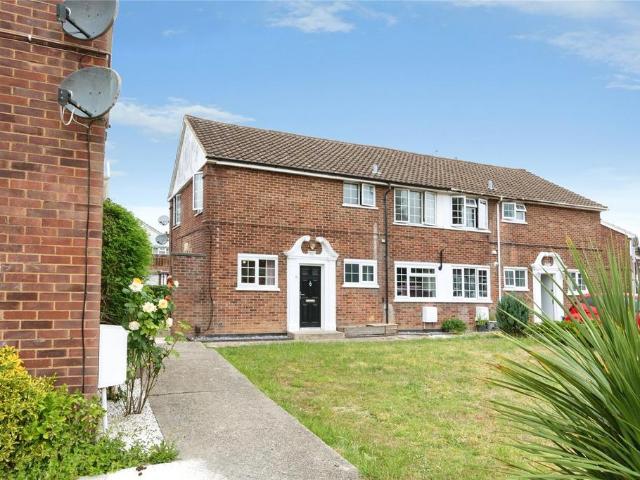 2 bedroom maisonette for sale