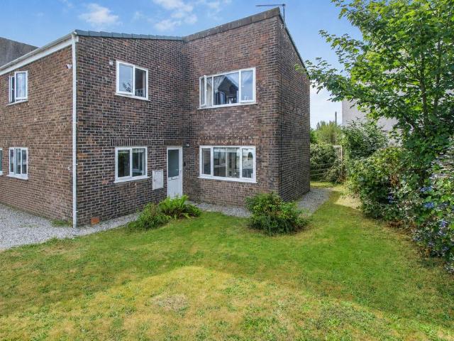 2 bedroom maisonette for sale