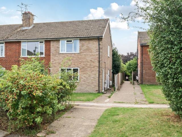 2 bedroom maisonette for sale