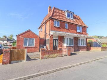 2 bedroom maisonette for sale