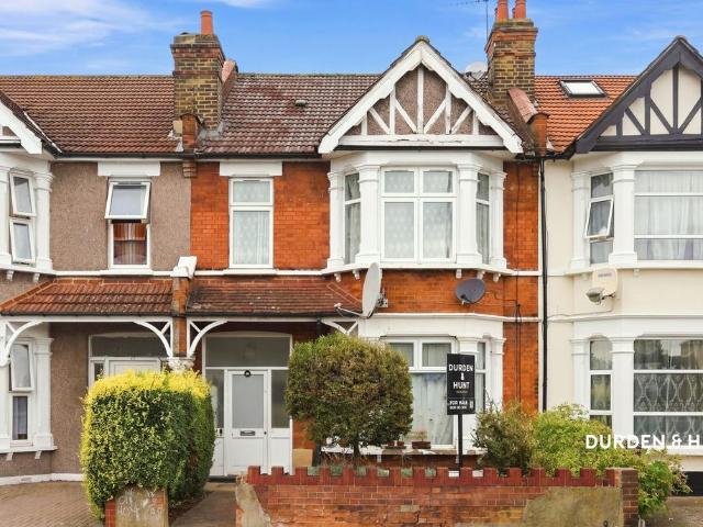 2 bedroom maisonette for sale