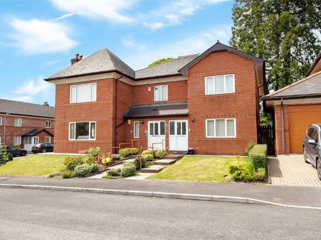 2 bedroom maisonette for sale