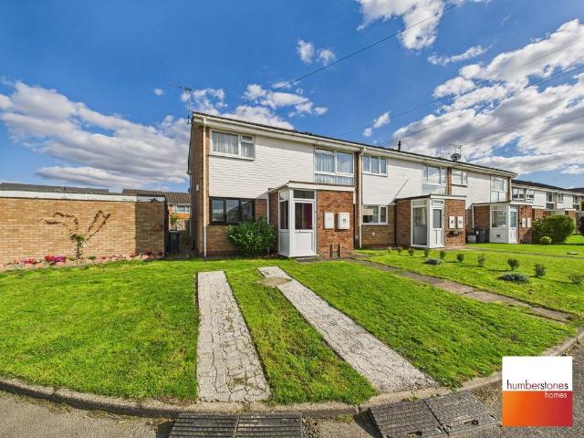 2 bedroom maisonette for sale