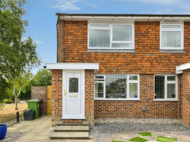 2 bedroom maisonette for sale