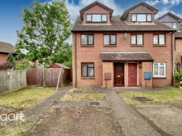 2 bedroom maisonette for sale
