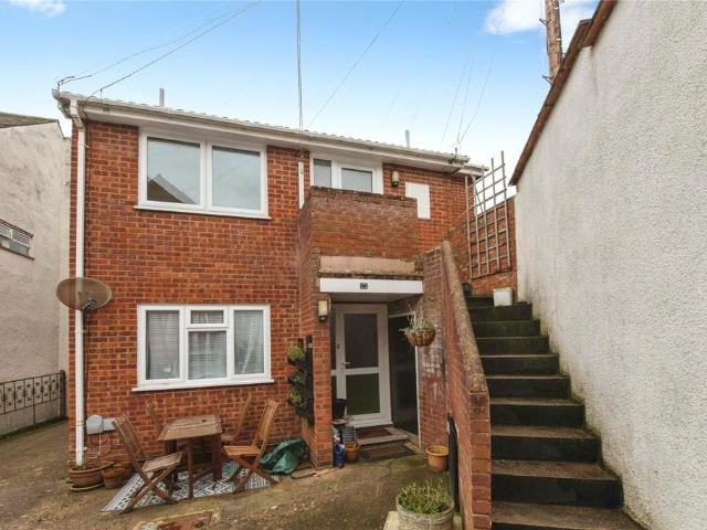 2 bedroom maisonette for sale