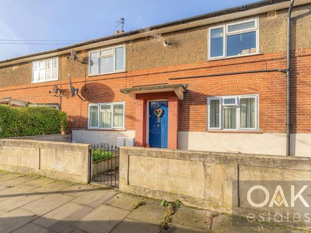 2 bedroom maisonette for sale