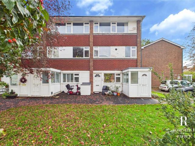 2 bedroom ground flat for sale