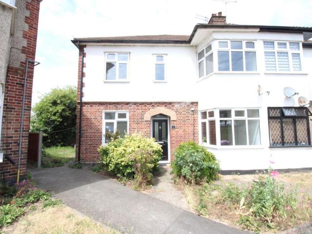 2 bedroom maisonette for sale